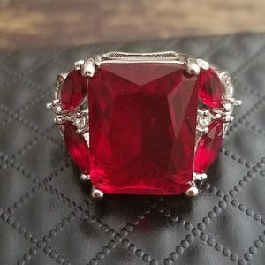 3 Carot Garnet Ring